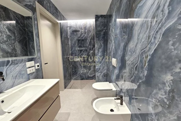 Shtepi ne shitje Apartament ne Tirane, 3+1, Mobilimi E mobiluar, Pagesa 780,000  Euro.