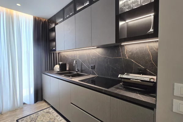 Shtepi ne shitje Apartament ne Tirane, 3+1, Mobilimi E mobiluar, Pagesa 780,000  Euro.