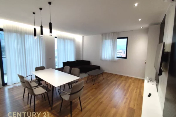 Casa in affitto 3+1 a Tirana - 1,000 Euro