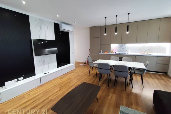 Appartamento in affitto a Tirana 3+1, Arredato