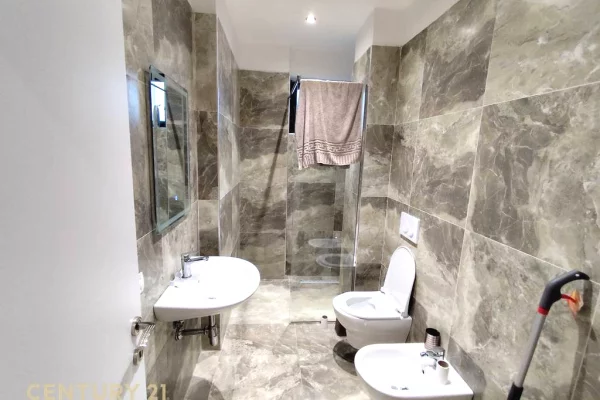 Appartamento in affitto a Tirana 3+1, Arredato