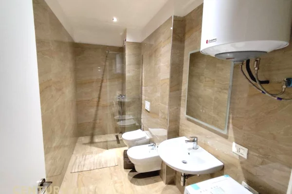 Appartamento in affitto a Tirana 3+1, Arredato