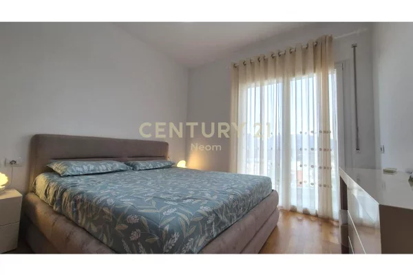 Appartamento in affitto a Tirana 2+1, Arredato