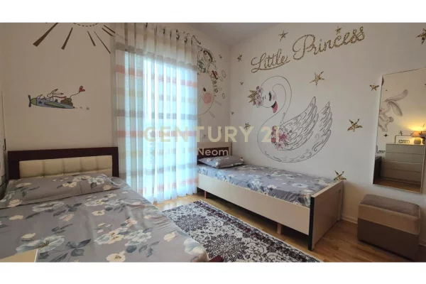 Appartamento in affitto a Tirana 2+1, Arredato