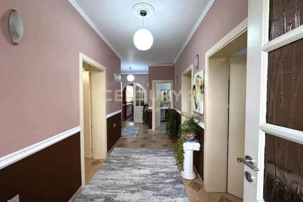 Luxury villas for sale in Tirana 3+1, Furnished