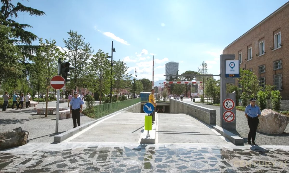 Shtepi ne shitje Apartament ne Tirane, 1+1, Mobilimi Bosh, pa mobiluar, Pagesa 148,500  Euro.