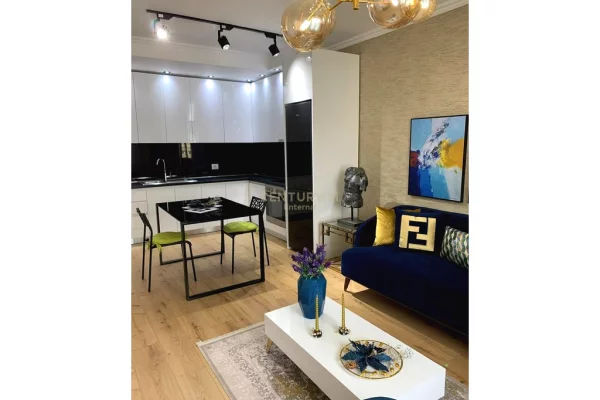 Appartamento in affitto a Tirana 2+1, Arredato