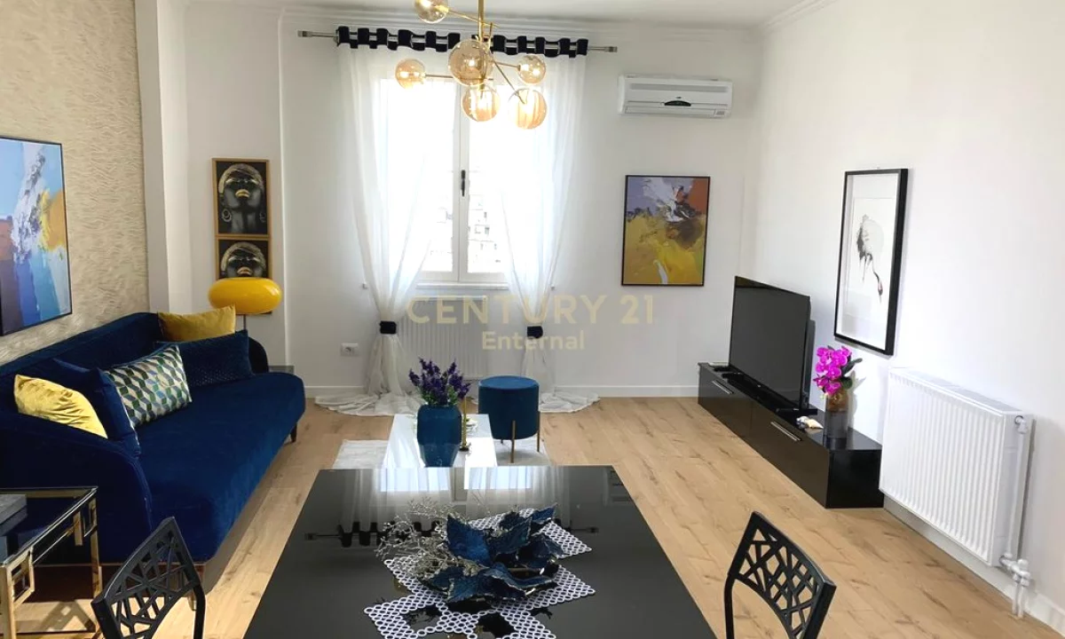 Appartamento in affitto a Tirana 2+1, Arredato