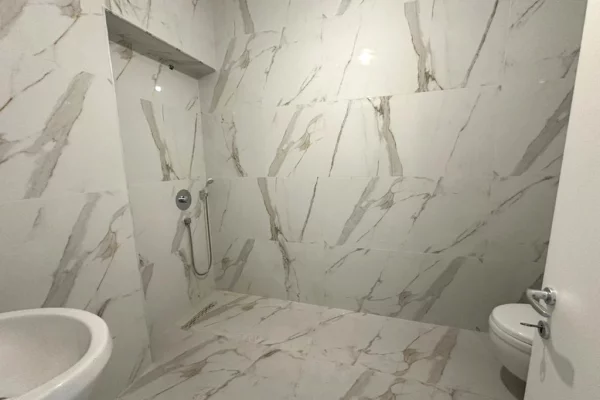 Apartment for sale in Tirana 2+1, Emty