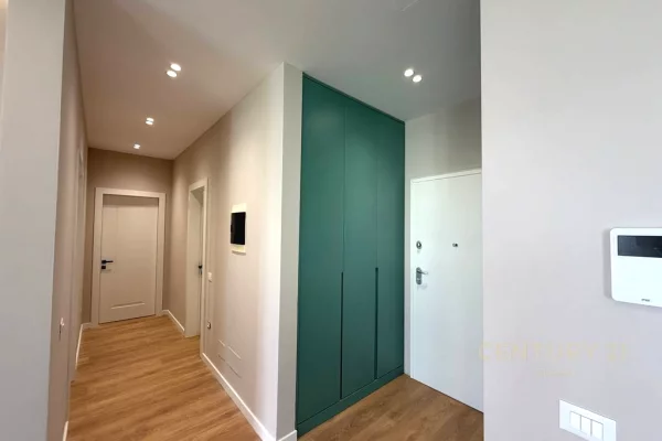 Appartamento in affitto a Tirana 2+1, Arredato