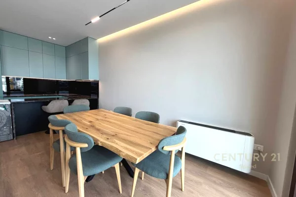 Appartamento in affitto a Tirana 2+1, Arredato