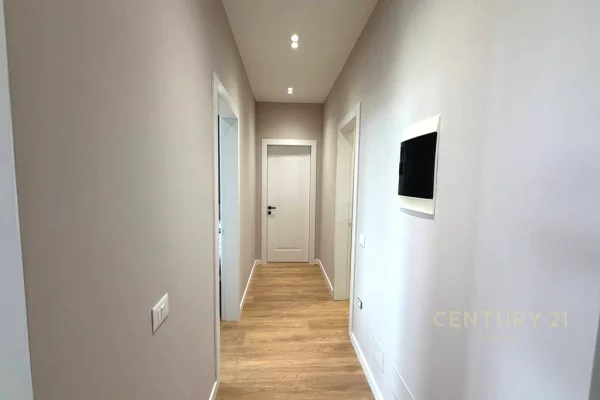 Appartamento in affitto a Tirana 2+1, Arredato