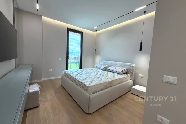 Appartamento in affitto a Tirana 2+1, Arredato