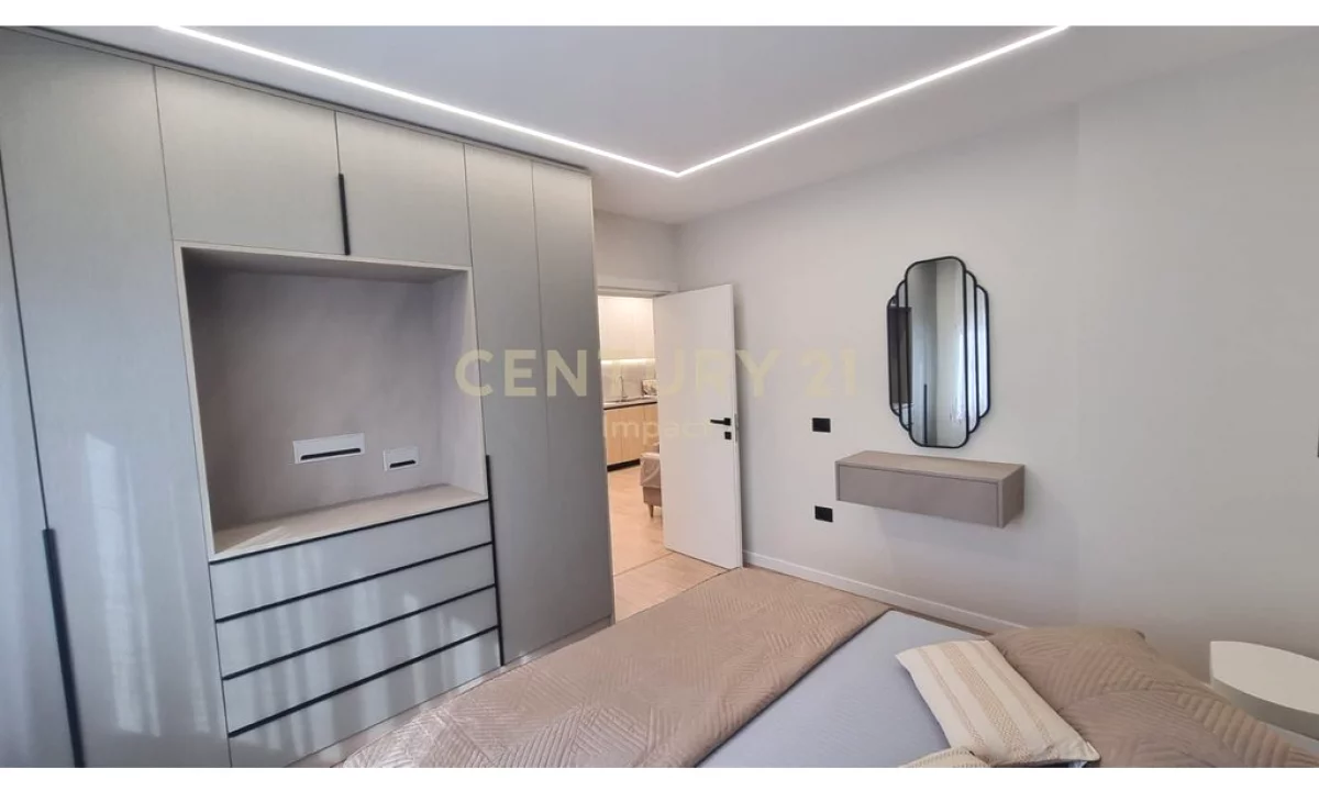 Appartamento in affitto a Tirana 2+1, Arredato