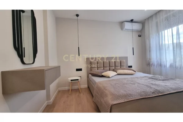 Appartamento in affitto a Tirana 2+1, Arredato