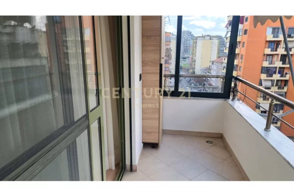 Appartamento in affitto a Tirana 2+1, Arredato