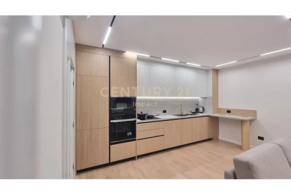 Appartamento in affitto a Tirana 2+1, Arredato