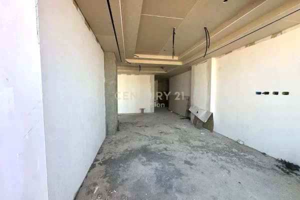 Shtepi ne shitje Apartament ne Tirane, 3+1, Mobilimi Bosh, pa mobiluar, Pagesa 990,000  Euro.