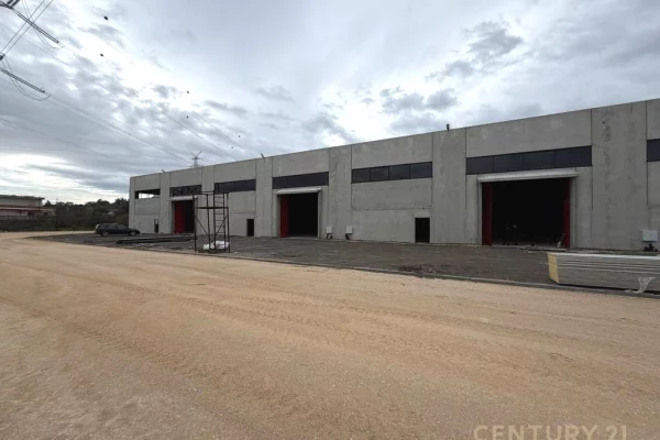 Kapanon per qira tek Tirana Industrial Park 2! (2000m2)