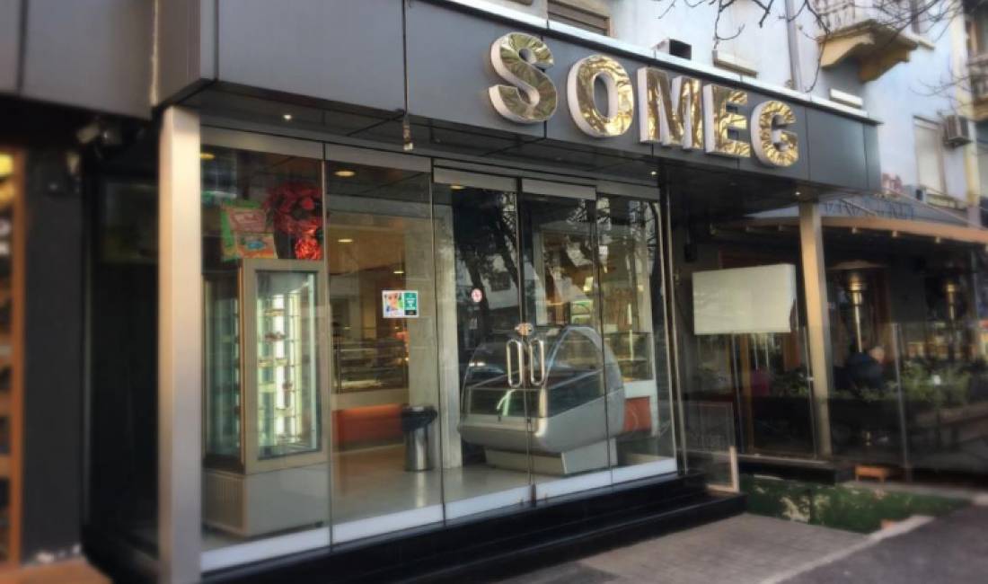 Offerte di lavoro a Tirana, Profession Magazinjer ,  shitese dhe Kamarier/e , , Pagamento 40,000  Leke.