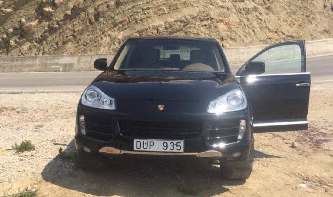 Auto in Vendita a Santa Quaranta, Porsche, 2010 Diesel,Kambio Automatik Pagamento 13,000  Euro.