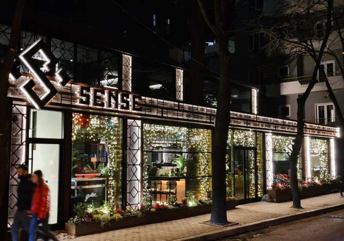 Njoftime Pune per Kamarier/e, Banakier/e, Ndihmes Barist, Hostes/e, sanitare dhe Pjatalarese ne Tirane