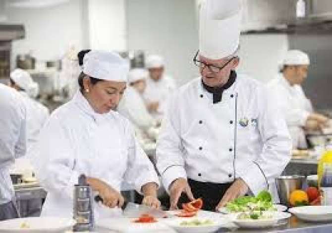 Njoftime Pune per Ndihmes kuzhinier dhe sallatier ne Tirane