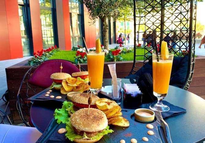 Offerte di lavoro a Tirana, Profession Banakier/e, Kamarier/e dhe Barist , , Pagamento Trattabile.