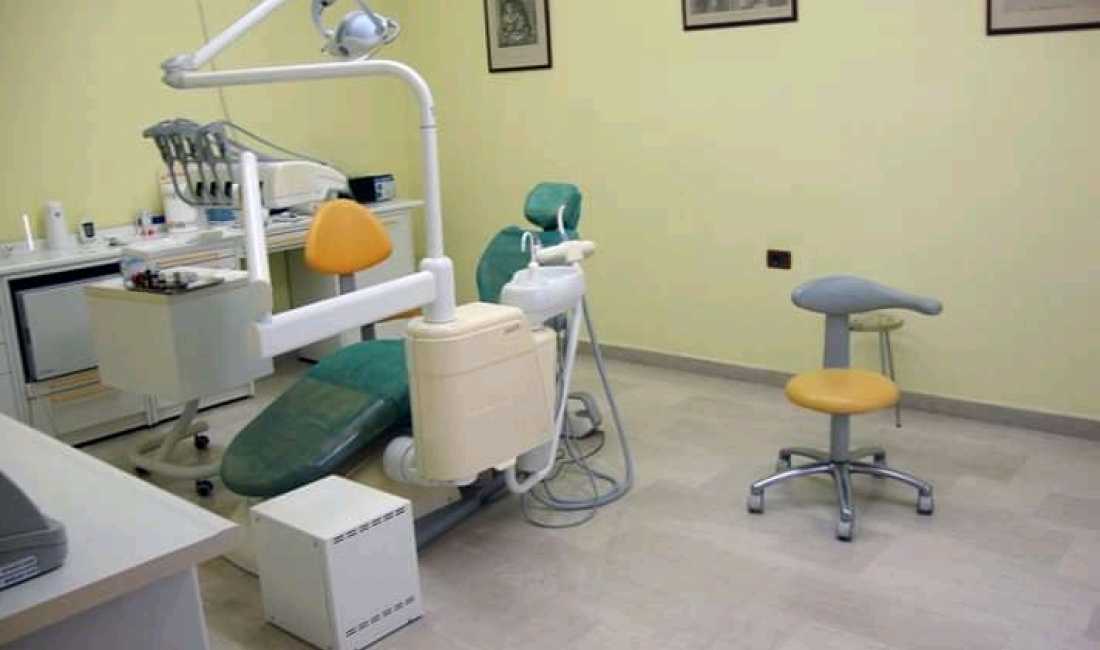 Klinika Dentare Cako ofron sherbime ne Endodontics, Diastema closure, Faseta kompoziti dhe Implante dentare