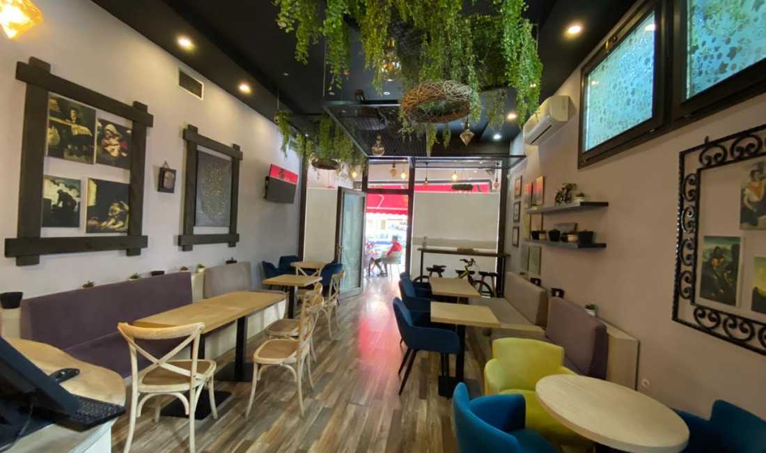 Shitet biznes Bar-Kafe ne Rrugen ‘’Mine Peza” . 