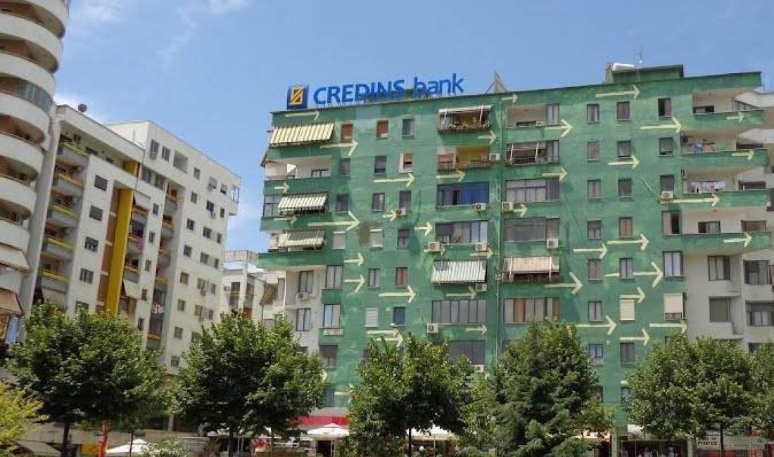 Dyqan ne shitje prane Pallatit me Shigjeta