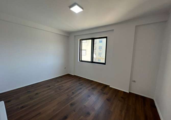 Shtepi ne shitje Apartament ne Tirane, 2+1, Mobilimi E mobiluar, Pagesa 125,000  Euro.