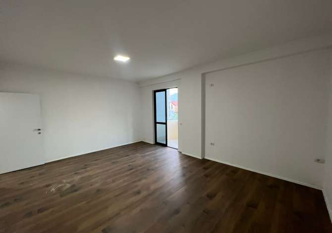 Shtepi ne shitje Apartament ne Tirane, 2+1, Mobilimi E mobiluar, Pagesa 125,000  Euro.