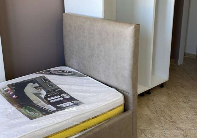 Shtepi me qera Apartament ne Tirane, Garsoniere, Mobilimi E mobiluar, Pagesa 35,000  Leke.