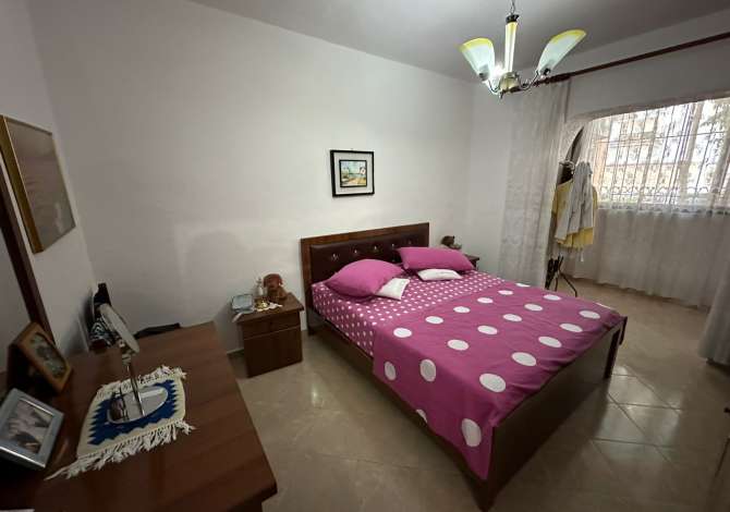 Shtepi ne shitje Apartament ne Tirane, 2+1, Mobilimi Pjeserisht e mobiluar, Pagesa 135,000  Euro.
