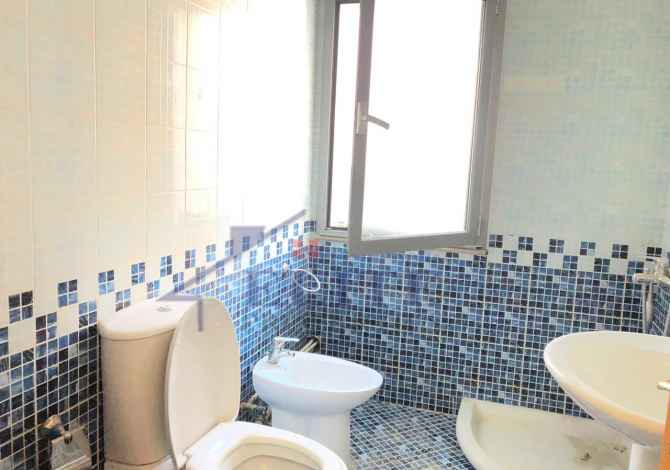 Ambiente Commerciale in Affitto a Tirana - 270 Euro