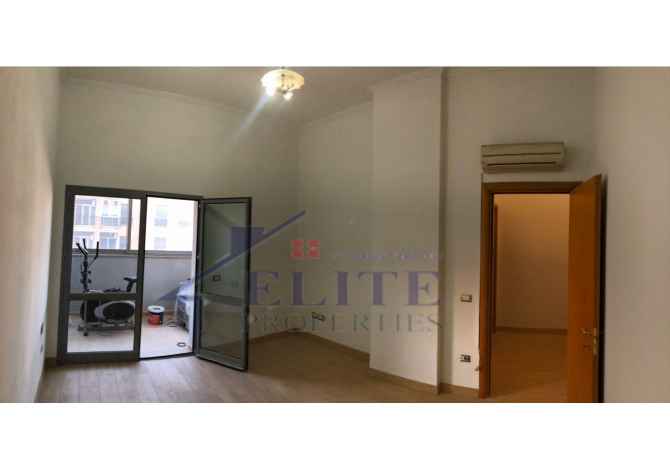 Ambiente Commerciale in Affitto a Tirana - 270 Euro