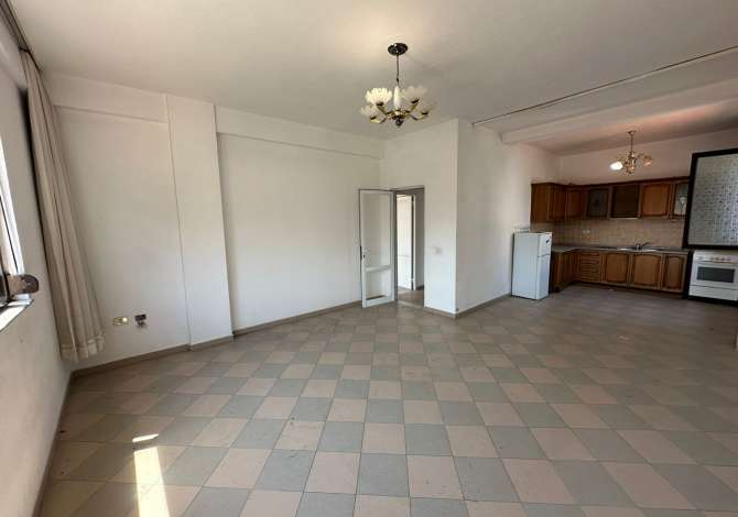 Shtepi ne shitje Apartament ne Tirane, 2+1, Mobilimi Bosh, pa mobiluar, Pagesa 120,000  Euro.