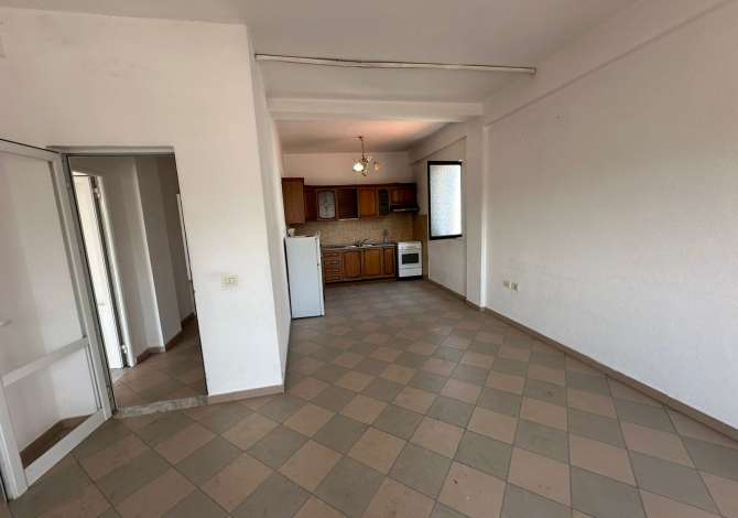  Prane Kupoles ne Laprakë, apartament 2+1 në shitje