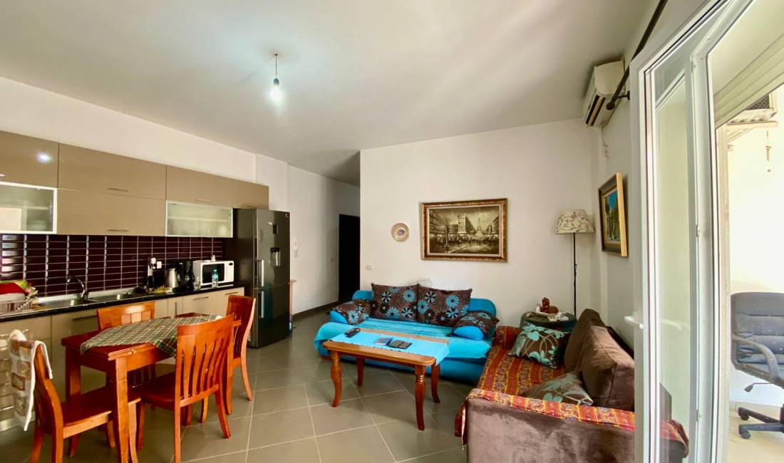 Shtepi ne shitje Apartament ne Tirane, 2+1, Mobilimi Pjeserisht e mobiluar, Pagesa 170,000  Euro.