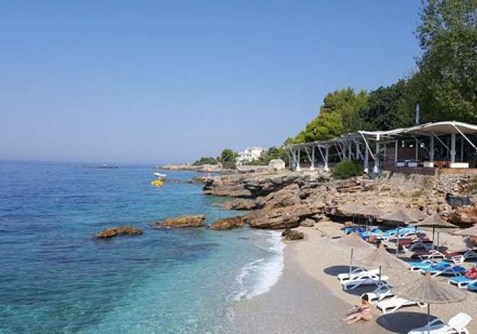 Ambiente Commerciale in Vendita 5+1 a Valona - 1,550,000 Euro