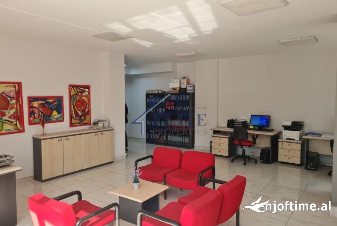 Business Property for Rent 3+1 in Tirana - 750 Euro