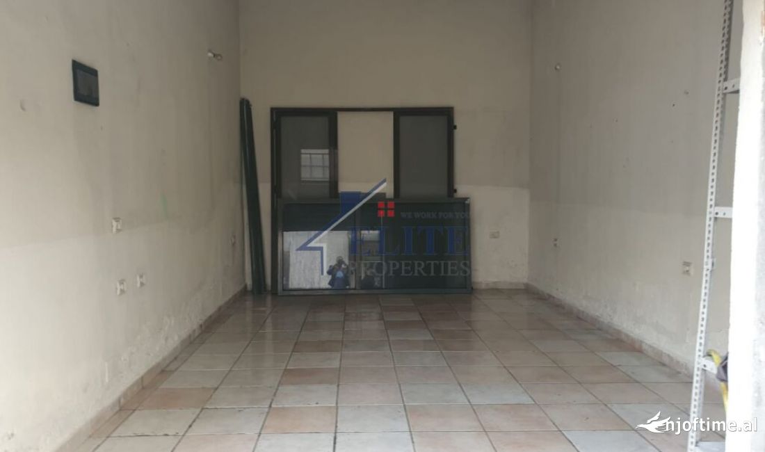 Komuna e Parisit, dyqan me qira