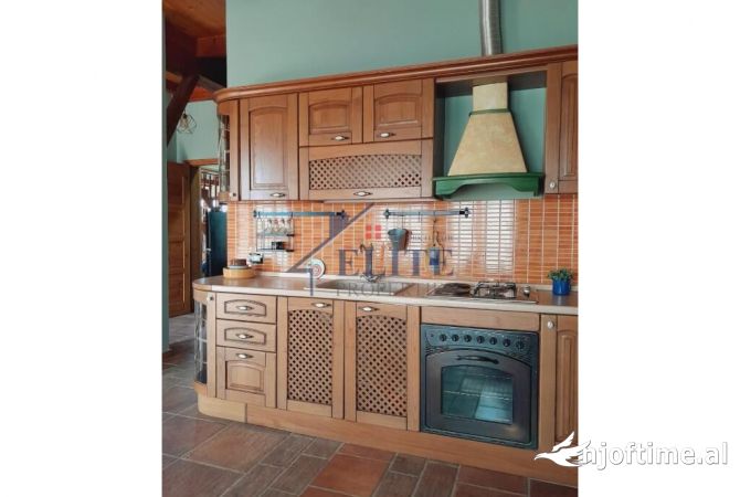 Business Property in Sale 5+1 in Tirana - 1,500,000 Euro