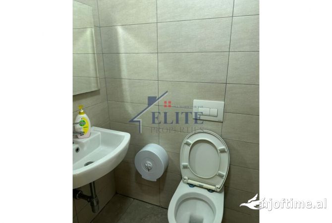 PEZE-HELMES, HOTEL - BAR - RESTORANT PER QERA