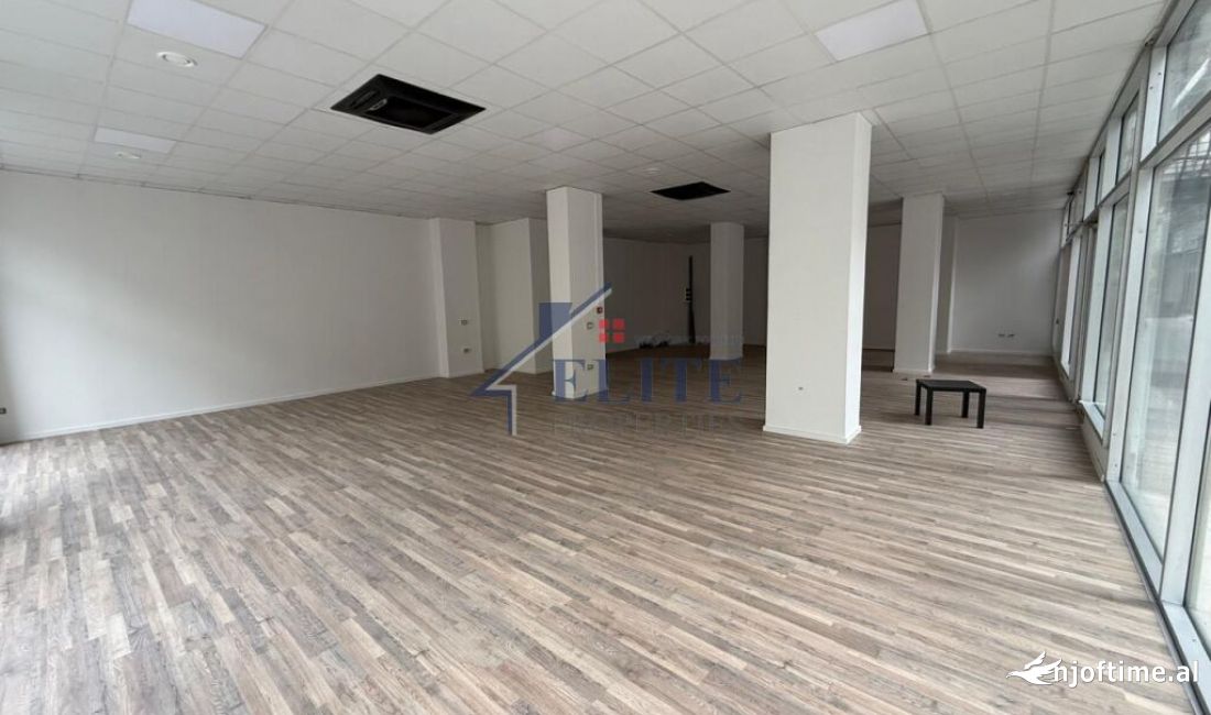 Ish Stacioni i Trenit, zyre me qira