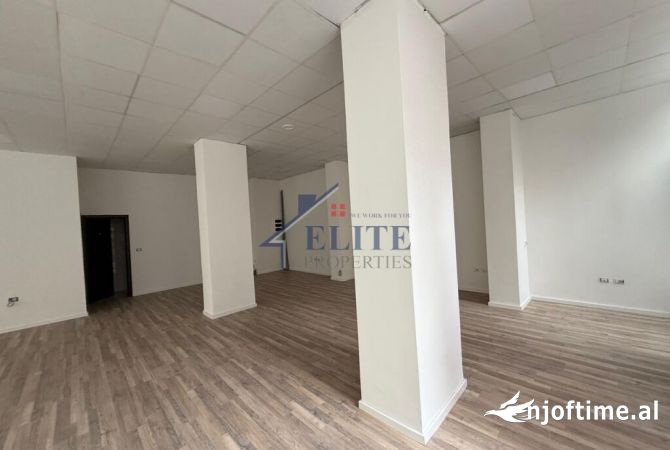 Ish Stacioni i Trenit, zyre me qira