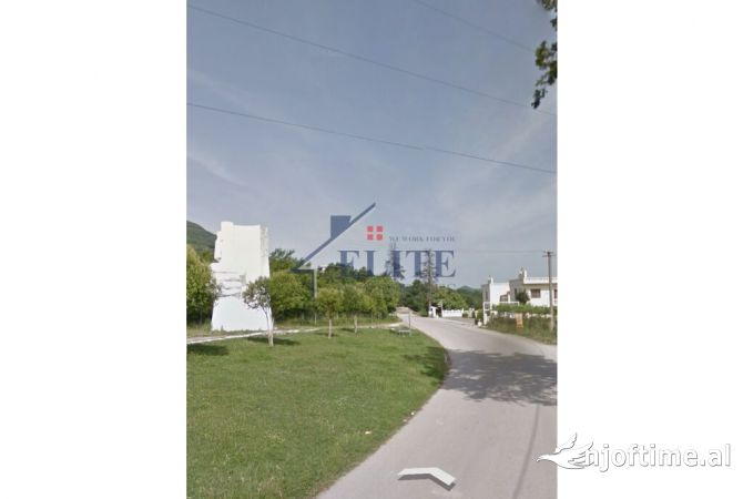 Ambiente Commerciale in Affitto 2+1 a Tirana - 600 Euro