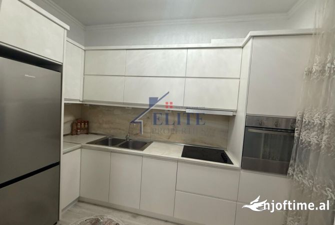Shtepi me qera Apartament ne Tirane, 1+1, Mobilimi E mobiluar, Pagesa 500  Euro.