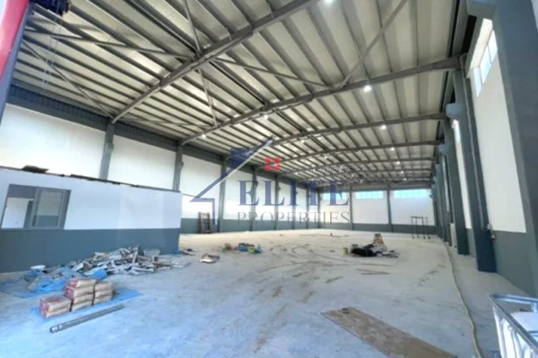 Ambient biznesi me qera 4+1 ne Tirane - 400,000 Leke